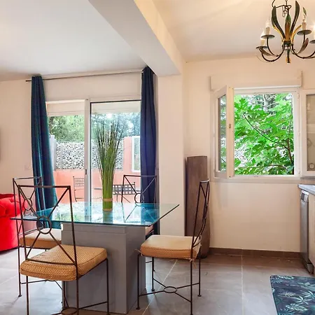 - Les Salons Du Bastier 2 * Ginasservis